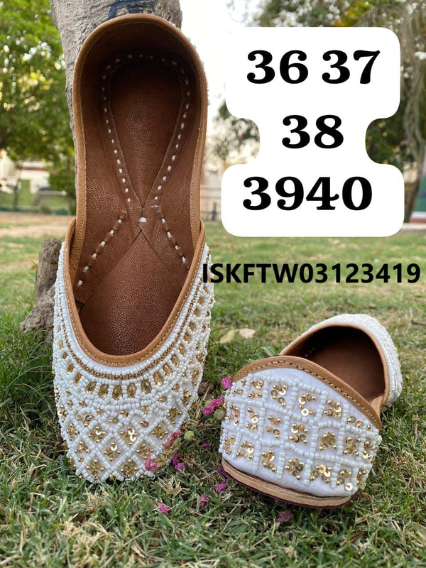 Embroidered Punjabi Jutti-ISKFTW03123419