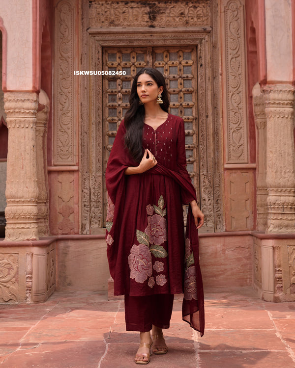 Embroidered Malmal Chanderi Kurti With Pant And Dupatta-ISKWSU05082450