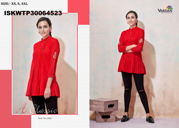 Sequined Rayon Top-ISKWTP30064523